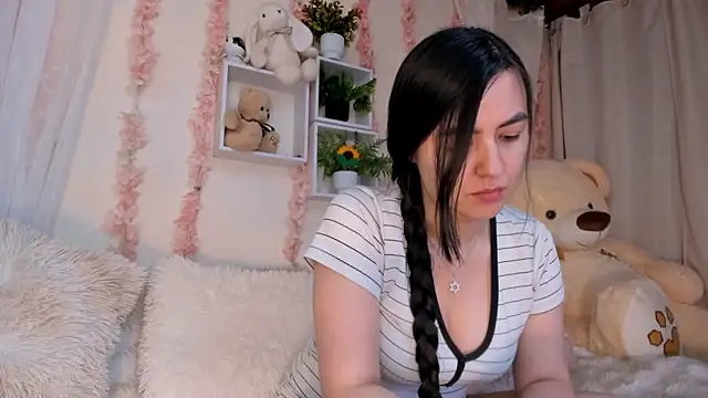 Idara and Edahi01 online show from 04/02/26, 01:03