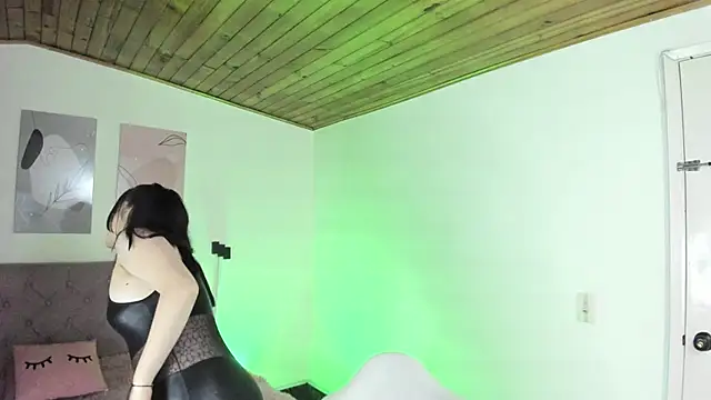 Snapshot of GENNESIS_LOVE chatting on 03/17/25, 06:40 GENNESIS LOVE online show from 03/17/25, 06:40