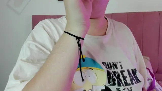 Snapshot of GENNESIS_LOVE chatting on 09/14/25, 07:02 GENNESIS LOVE online show from 09/14/25, 07:02