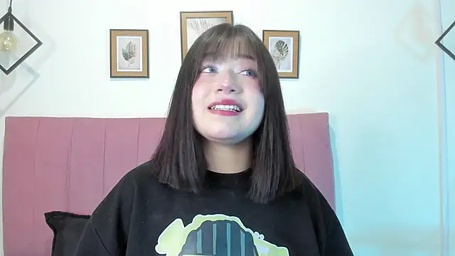 Snapshot of GENNESIS_LOVE chatting on 11/19/25, 03:50 GENNESIS LOVE online show from 11/19/25, 03:50