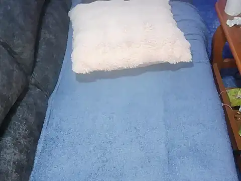 petitev online show from 10/10/25, 04:33