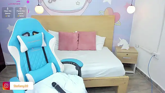 amor smith  online show from 01/18/25, 07:49