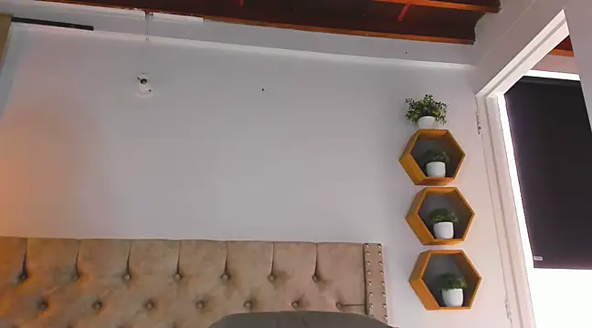 Snapshot of Anya_Texas chatting on 03/13/25, 06:23 Anya Texas online show from 03/13/25, 06:23