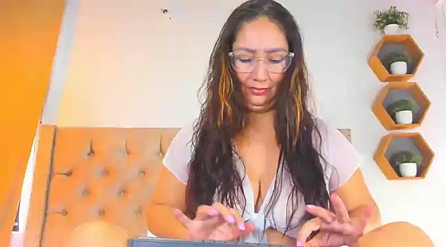 Snapshot of Anya_Texas chatting on 03/18/25, 09:53 Anya Texas online show from 03/18/25, 09:53