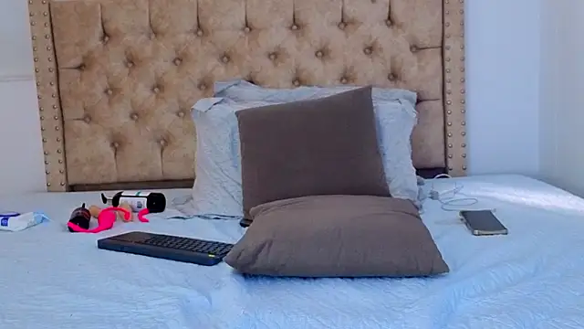 Anya Texas online show from 03/15/26, 07:53