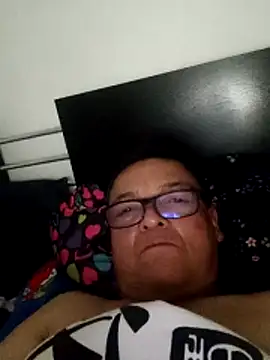 Anuviss lxx online show from 10/26/25, 04:29