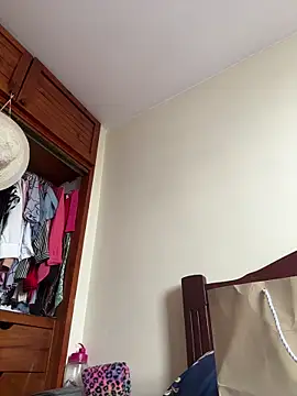 Snapshot of Noviostoxico chatting on 11/12/25, 06:08 Noviostoxico online show from 11/12/25, 06:08