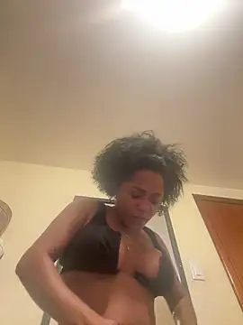 Snapshot of Noviostoxico chatting on 12/19/25, 03:13 Noviostoxico online show from 12/19/25, 03:13