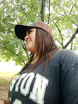 Snapshot of Liancy chatting on 12/05/24, 08:22 Liancy online show from 12/05/24, 08:22