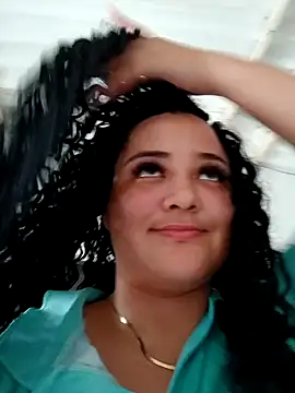 Snapshot of Liancy chatting on 12/20/24, 04:57 Liancy online show from 12/20/24, 04:57