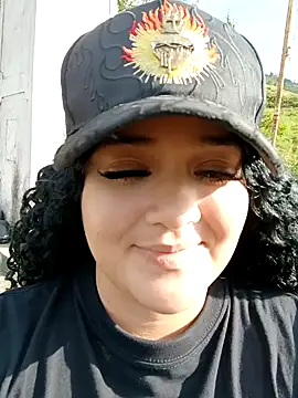 Snapshot of Liancy chatting on 12/21/24, 08:32 Liancy online show from 12/21/24, 08:32