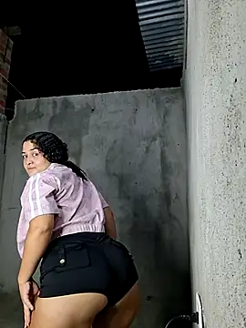 Snapshot of Liancy chatting on 09/26/25, 01:42 Liancy online show from 09/26/25, 01:42