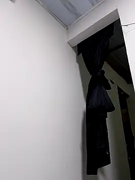 Liancy online show from 04/17/26, 01:30