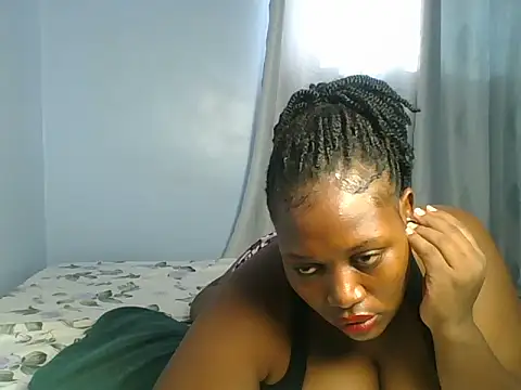 Snapshot of sandra_sauvage chatting on 11/24/25, 04:56 sandra sauvage online show from 11/24/25, 04:56