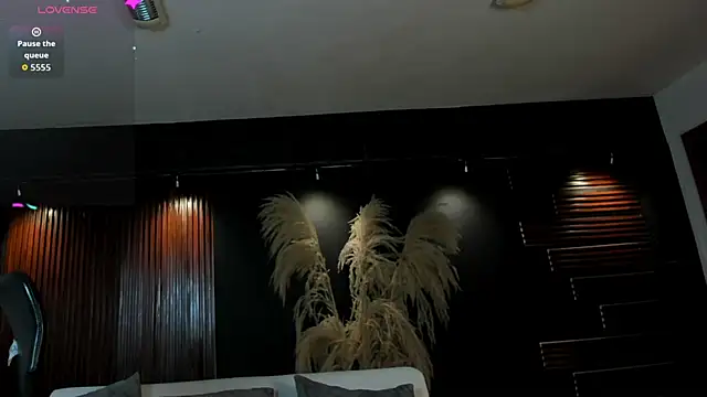 IsabellaaJoness online show from 10/12/25, 02:16