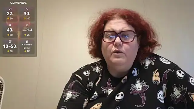 Snapshot of EmberCum chatting on 12/08/24, 06:28 EmberCum online show from 12/08/24, 06:28