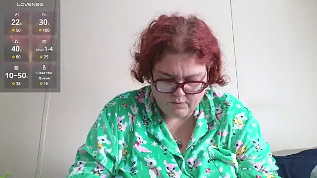 Snapshot of EmberCum chatting on 01/13/25, 03:15 EmberCum online show from 01/13/25, 03:15