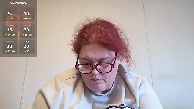 Snapshot of EmberCum chatting on 02/06/25, 04:58 EmberCum online show from 02/06/25, 04:58