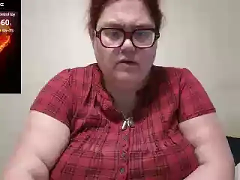 Snapshot of EmberCum chatting on 02/11/25, 11:21 EmberCum online show from 02/11/25, 11:21