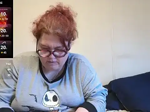 Snapshot of EmberCum chatting on 02/27/25, 01:49 EmberCum online show from 02/27/25, 01:49