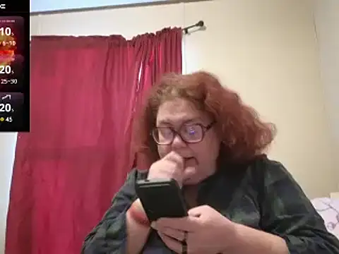 Snapshot of EmberCum chatting on 03/01/25, 12:56 EmberCum online show from 03/01/25, 12:56