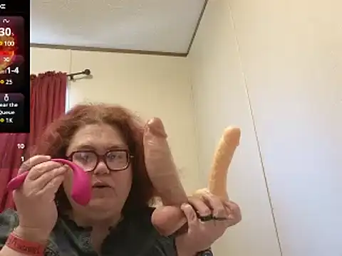 Snapshot of EmberCum chatting on 03/02/25, 12:54 EmberCum online show from 03/02/25, 12:54