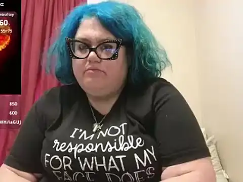 Snapshot of EmberCum chatting on 03/11/25, 09:04 EmberCum online show from 03/11/25, 09:04