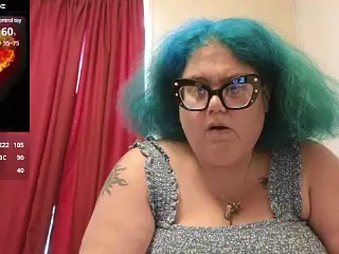 Snapshot of EmberCum chatting on 03/15/25, 07:05 EmberCum online show from 03/15/25, 07:05