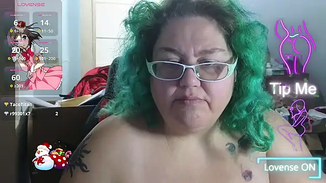 Snapshot of EmberCum chatting on 11/03/25, 11:11 EmberCum online show from 11/03/25, 11:11