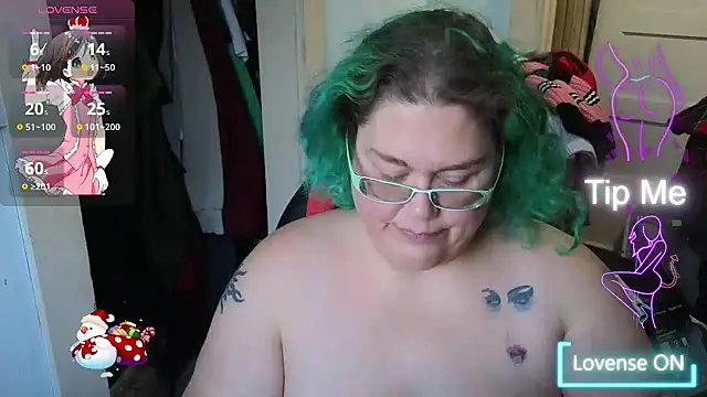 Snapshot of EmberCum chatting on 11/13/25, 12:48 EmberCum online show from 11/13/25, 12:48