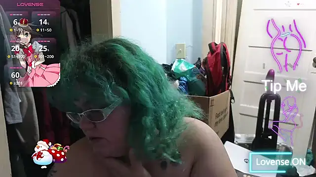 Snapshot of EmberCum chatting on 11/21/25, 10:14 EmberCum online show from 11/21/25, 10:14