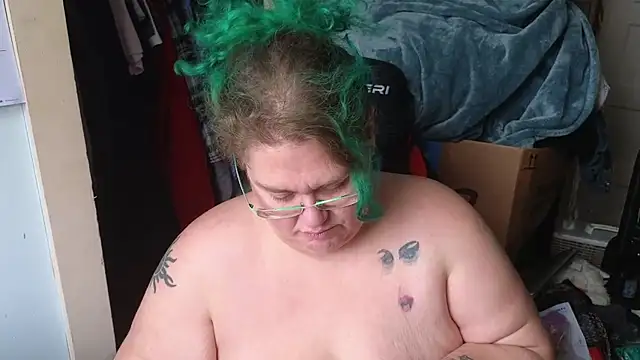 Snapshot of EmberCum chatting on 01/10/26, 04:31 EmberCum online show from 01/10/26, 04:31