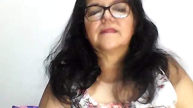 kassandra02 online show from 12/13/25, 09:53