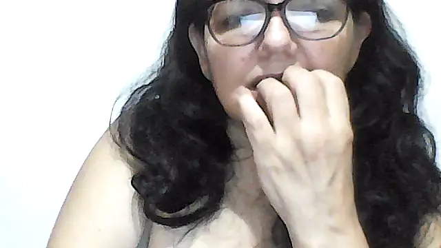 kassandra02 online show from 02/05/26, 02:49