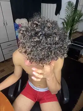 Snapshot of DavidfullOFlove chatting on 10/30/25, 10:43 DavidfullOFlove online show from 10/30/25, 10:43