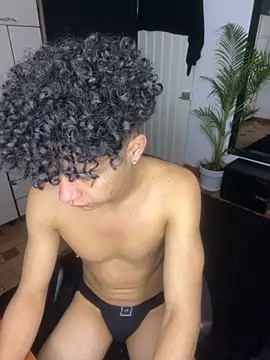 Snapshot of DavidfullOFlove chatting on 11/13/25, 05:23 DavidfullOFlove online show from 11/13/25, 05:23