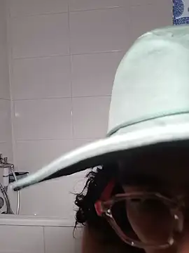 Redfloweer1 online show from 02/26/25, 04:45