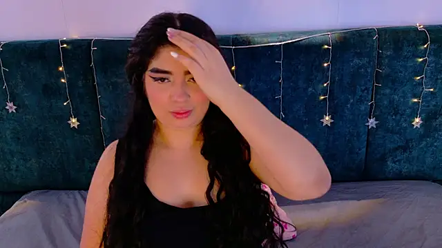 AgathaLynx online show from 12/19/25, 10:44