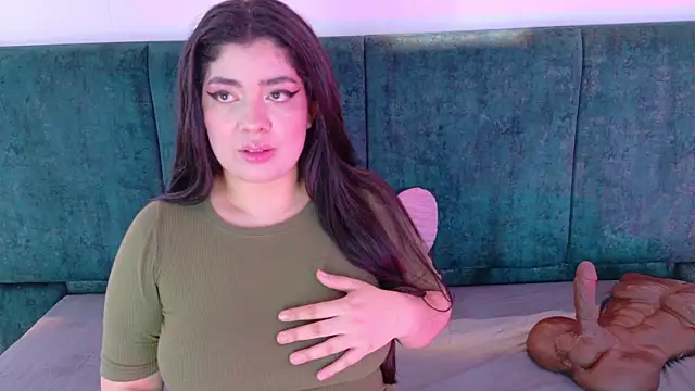 AgathaLynx online show from 04/11/26, 10:52