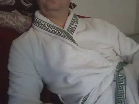 Snapshot of fikoivos chatting on 12/18/25, 09:43 fikoivos online show from 12/18/25, 09:43