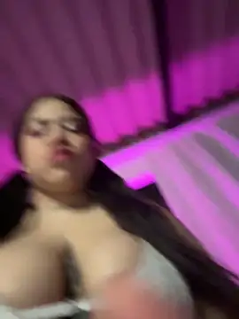 Snapshot of aliensexy chatting on 12/14/24, 04:12 aliensexy online show from 12/14/24, 04:12