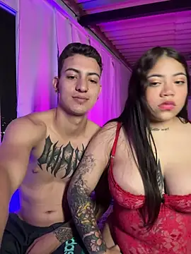 Snapshot of aliensexy chatting on 01/05/25, 12:42 aliensexy online show from 01/05/25, 12:42