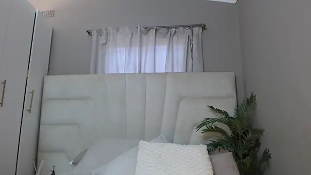 naughtyblackdolie online show from 01/29/25, 09:44