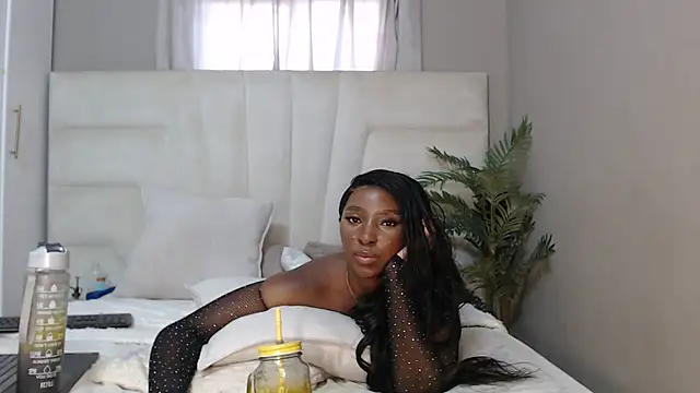 naughtyblackdolie online show from 01/31/25, 06:24