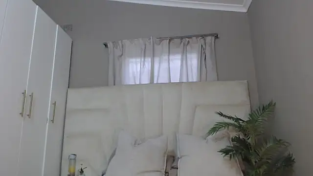 naughtyblackdolie online show from 02/28/25, 05:15