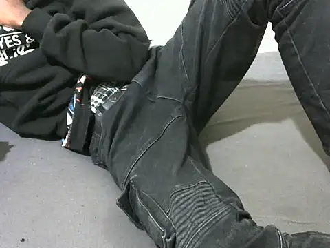 Snapshot of hot_ebonys1 chatting on 09/28/25, 06:35 hot ebonys1 online show from 09/28/25, 06:35