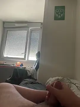 Snapshot of aquarium2345 chatting on 09/25/25, 12:20 aquarium2345 online show from 09/25/25, 12:20