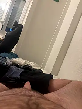 Snapshot of aquarium2345 chatting on 11/04/25, 04:50 aquarium2345 online show from 11/04/25, 04:50