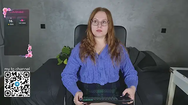 Lila Pitt online show from 09/25/25, 08:12