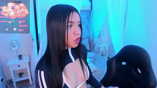 Hanna  Becker  online show from 09/13/25, 03:39